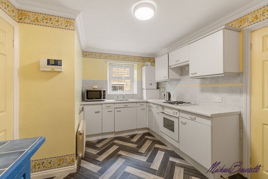 Additional image 8 of 2 bed flat for saleVillage Street, Norwood Green, Halifax HX3