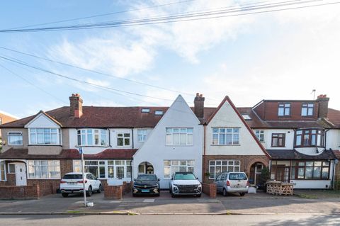 Meopham Road, Streatham Vale, Mitcham CR4