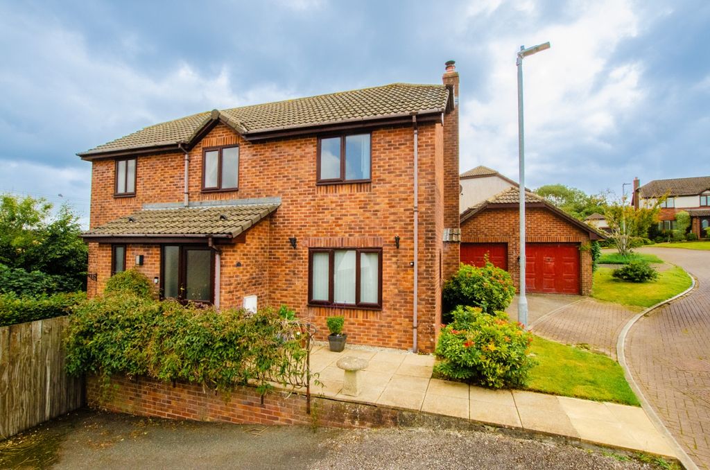 4 bed detached house for sale3 Roseland Gardens, Bodmin, Cornwall, UK PL31