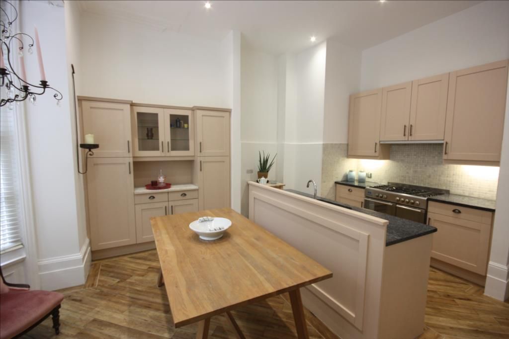 Additional image 4 of 2 bed flat for saleRayleigh Road, Hutton, Brentwood CM13