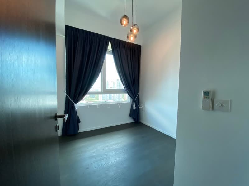 99 Prince Charles Crescent photo 4