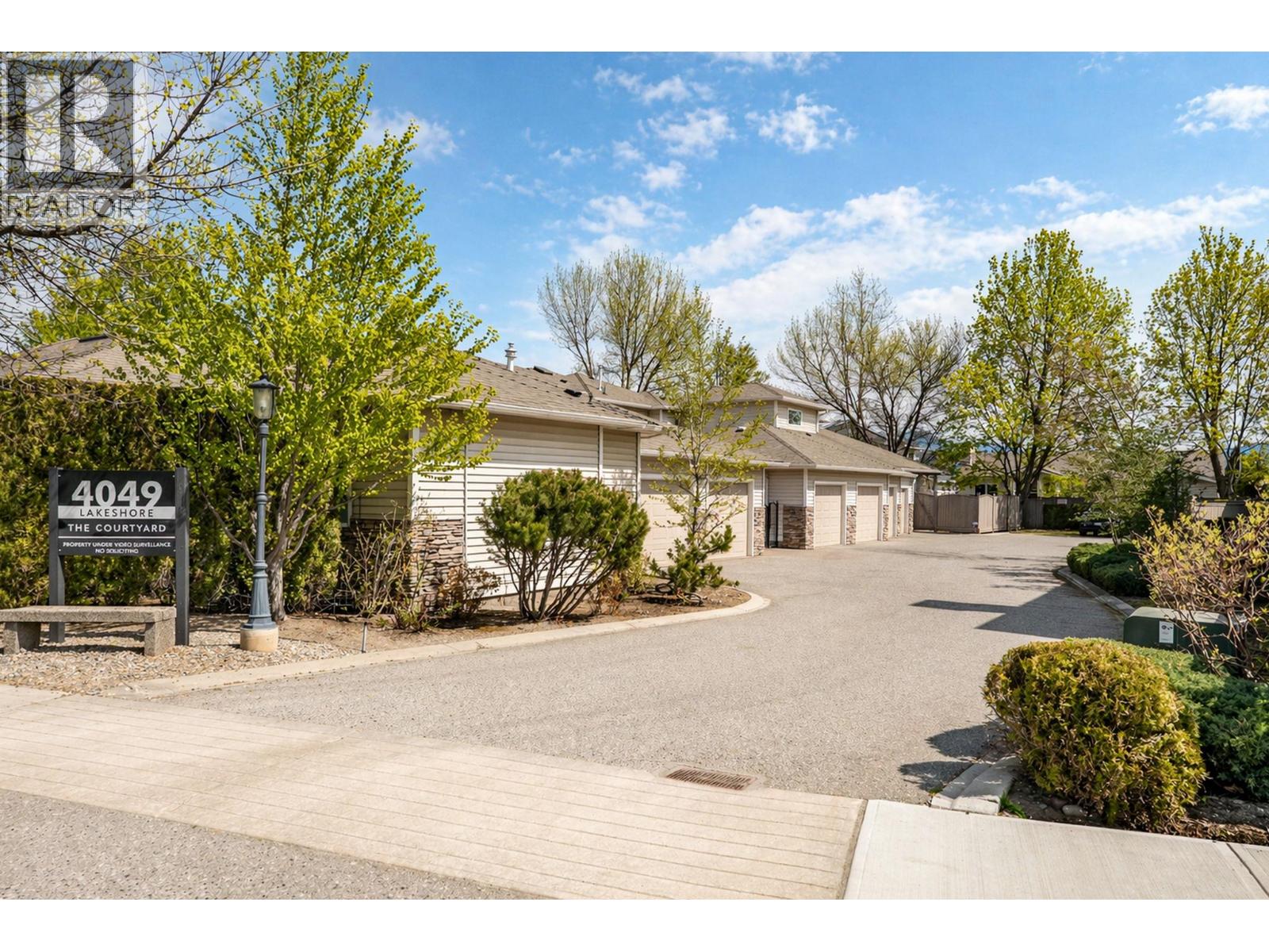 4049 Lakeshore Drive Unit# 105