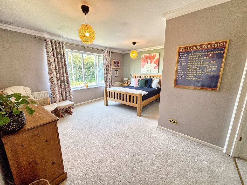 Additional image 16 of 5 bed detached house for saleRogers Lane, Laleston CF32