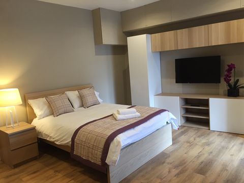 Lower Park Row, Bristol BS1, Studio to rent