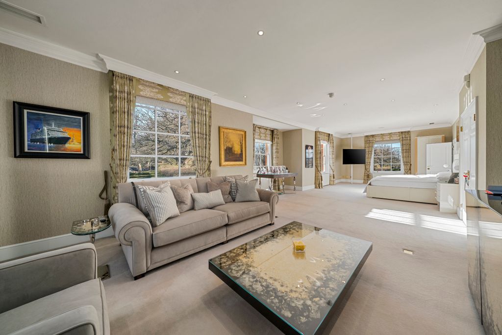 Additional image 15 of 12 bed property for saleGreat Martins, Shurlock Row, Shurlock, Reading RG10