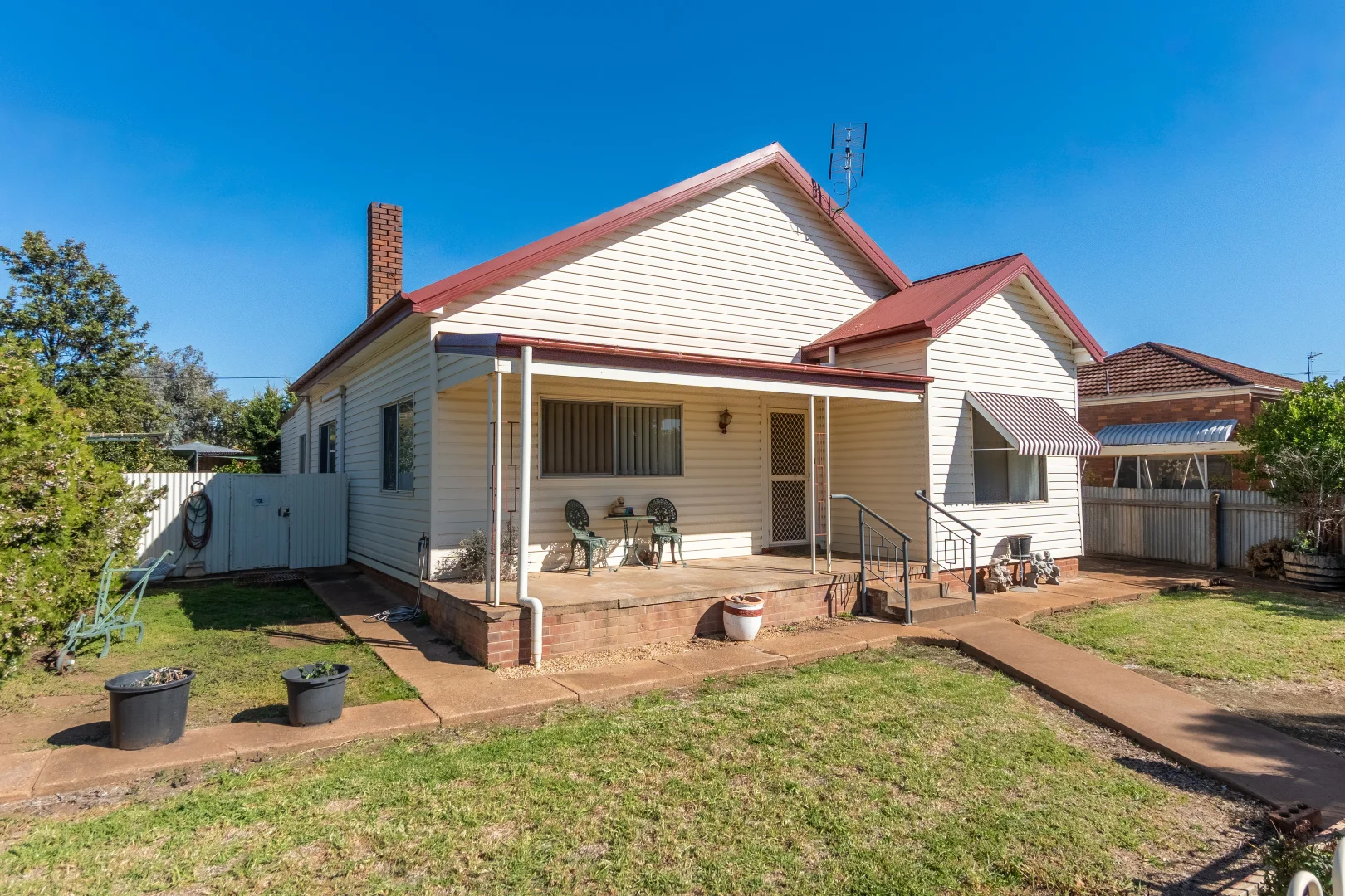 150 Twynam Street, Temora NSW 2666 photo 2