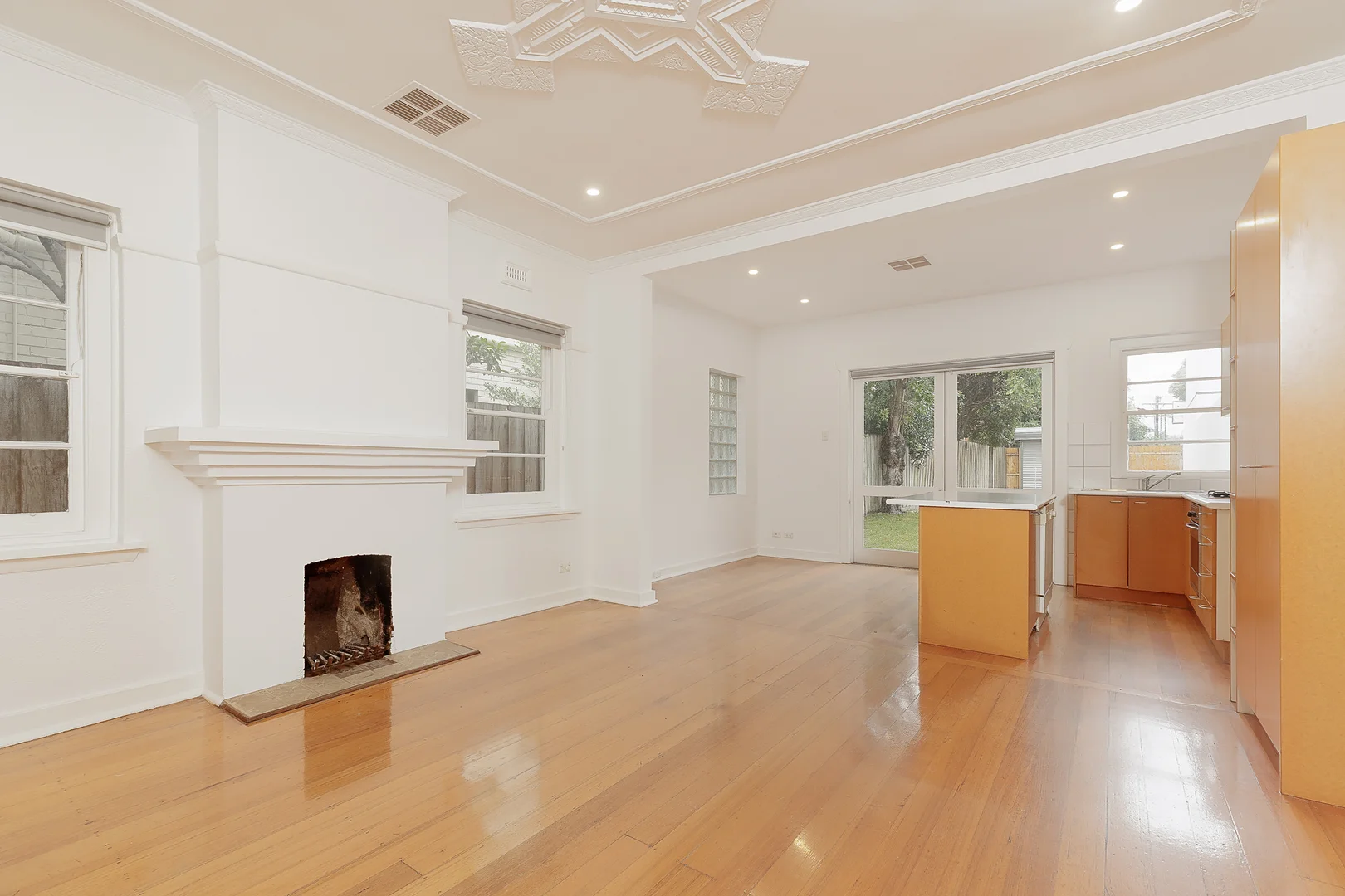58A Lewisham Road, Windsor VIC 3181 photo 4