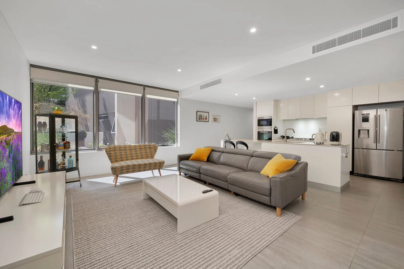 14/19 State Circle, Forrest ACT 2603