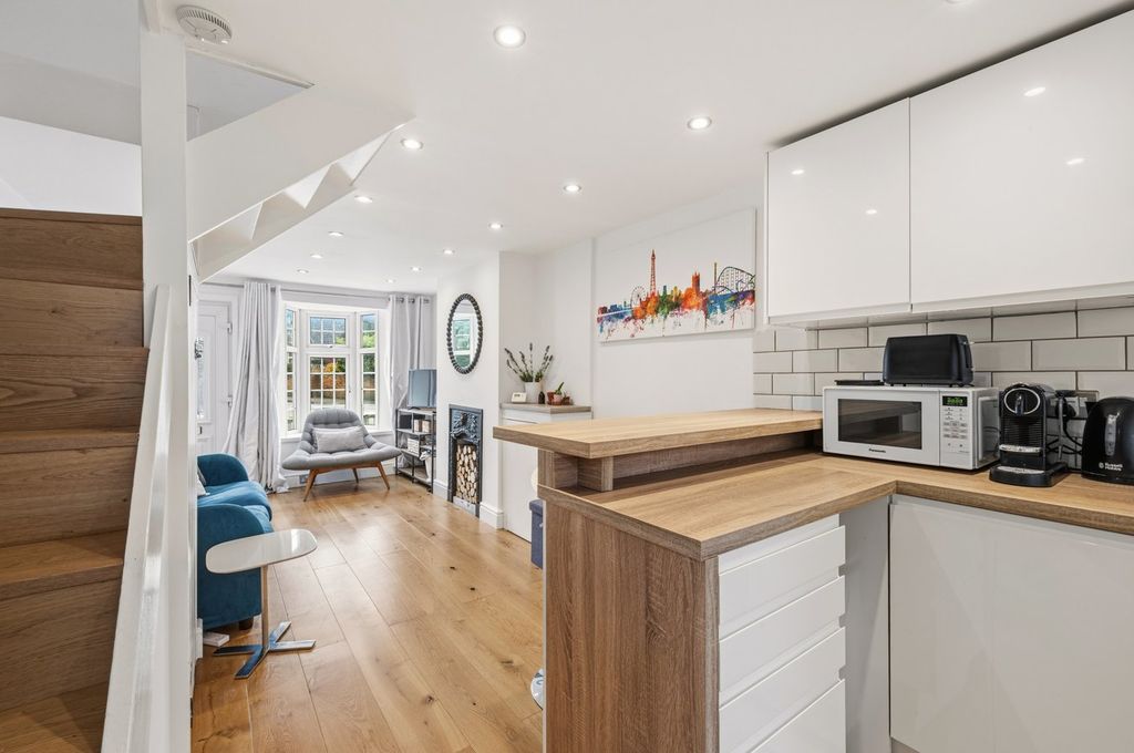 Additional image 5 of 2 bed terraced house for saleHeath Road, Weybridge KT13