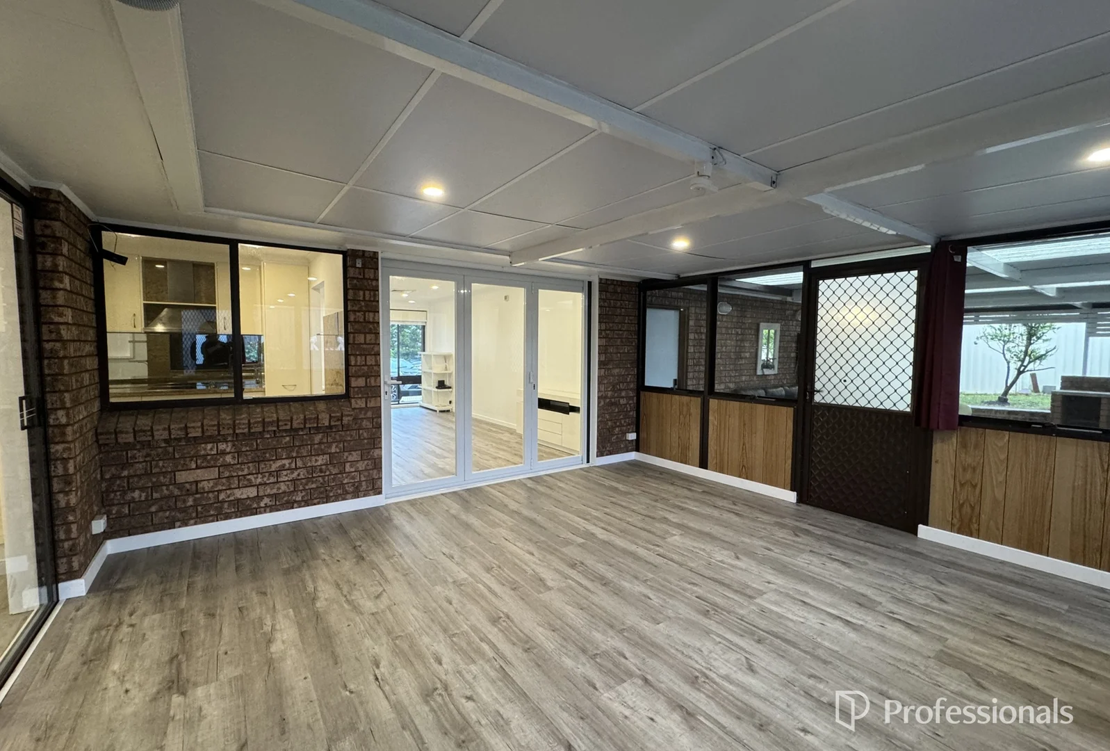 Additional image 8 of 70 Jacaranda Crescent, Casula NSW 2170