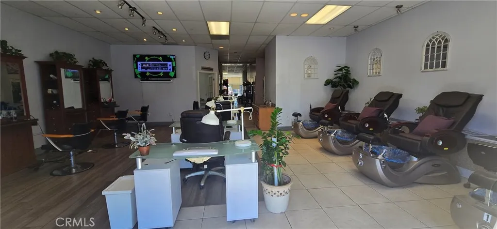 Additional image 5 of 2400 Newport Blvd Unit A2, Costa Mesa, CA 92627