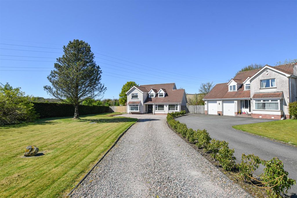 Additional image 2 of 5 bed detached house for saleHydepark Close, Newtownabbey BT36
