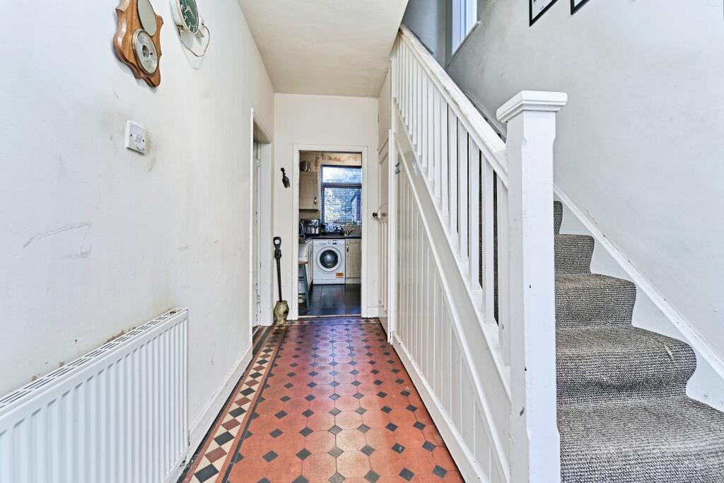 Lynton Avenue, West Bromwich, B71 photo 5