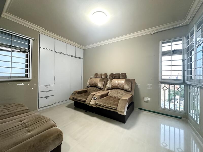 52 Strathmore Avenue photo 5