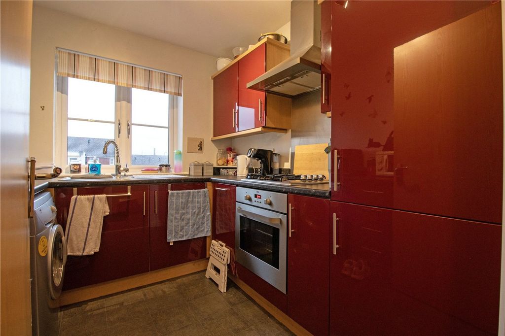 Additional image 5 of 2 bed flat for salePintail Close, Scunthorpe DN16