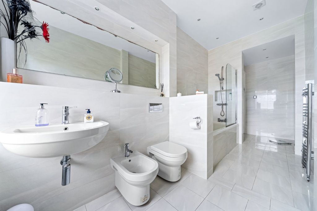Additional image 17 of 5 bed detached house for saleVictoria Avenue, Harrogate, North Yorkshire HG1