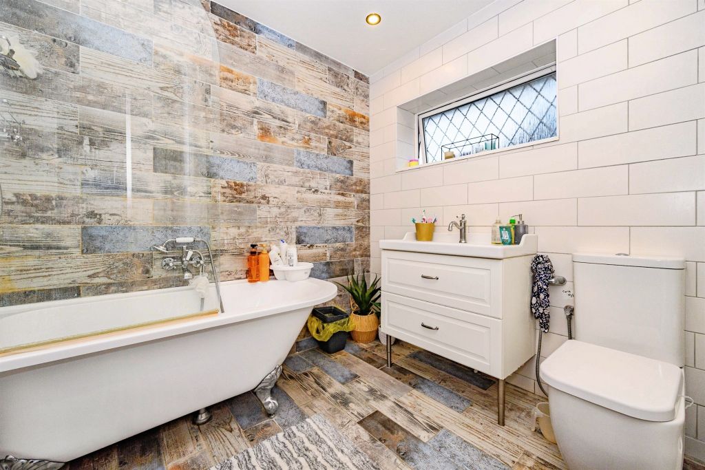 Additional image 16 of 4 bed detached house for saleMarston Gardens, Luton LU2