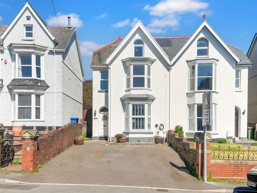 5 bed semi-detached house for saleOld Road, Llanelli SA15