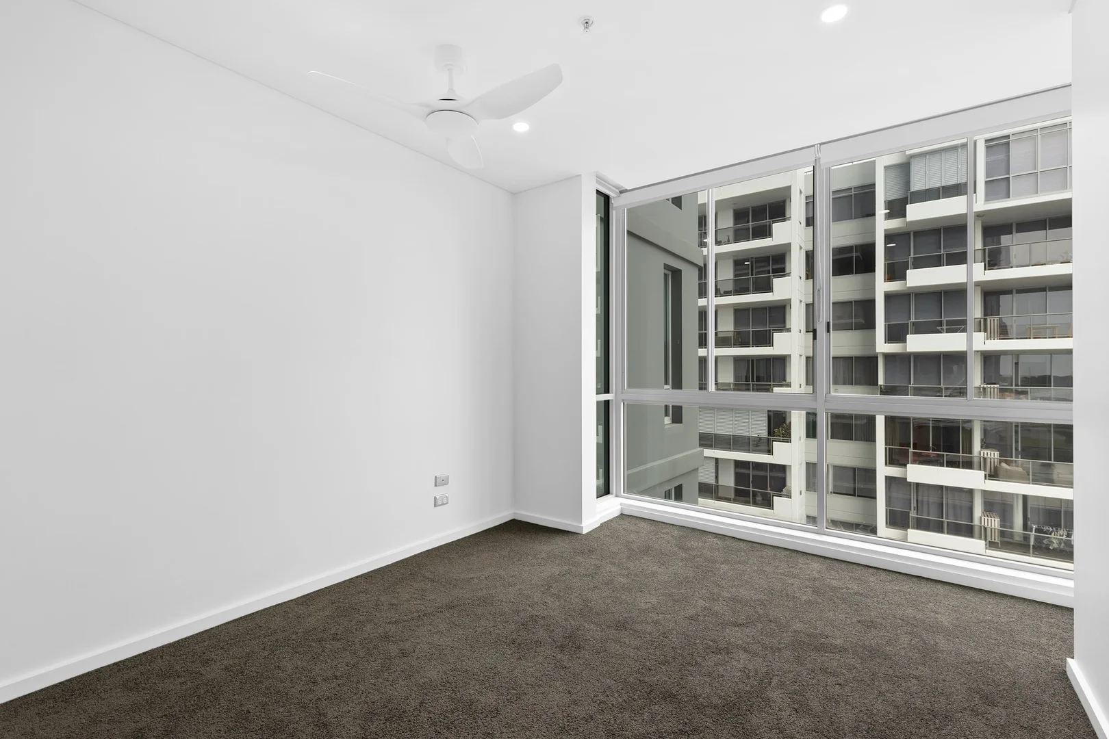 Additional image 4 of 1003/1 Como Crescent, Southport QLD 4215