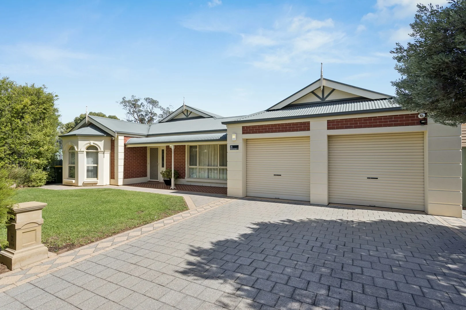 21 Duchess Walk, Para Hills SA 5096