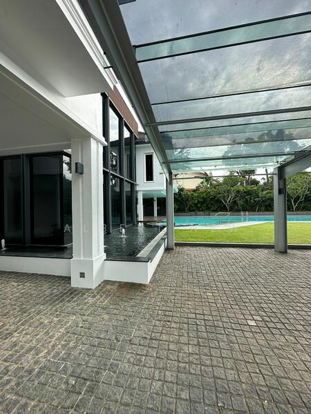 Bukit Timah Road, First Avenue photo 4