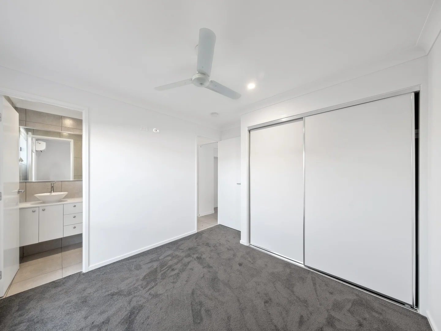2/7 Kaytons Street, Drayton QLD 4350 photo 4