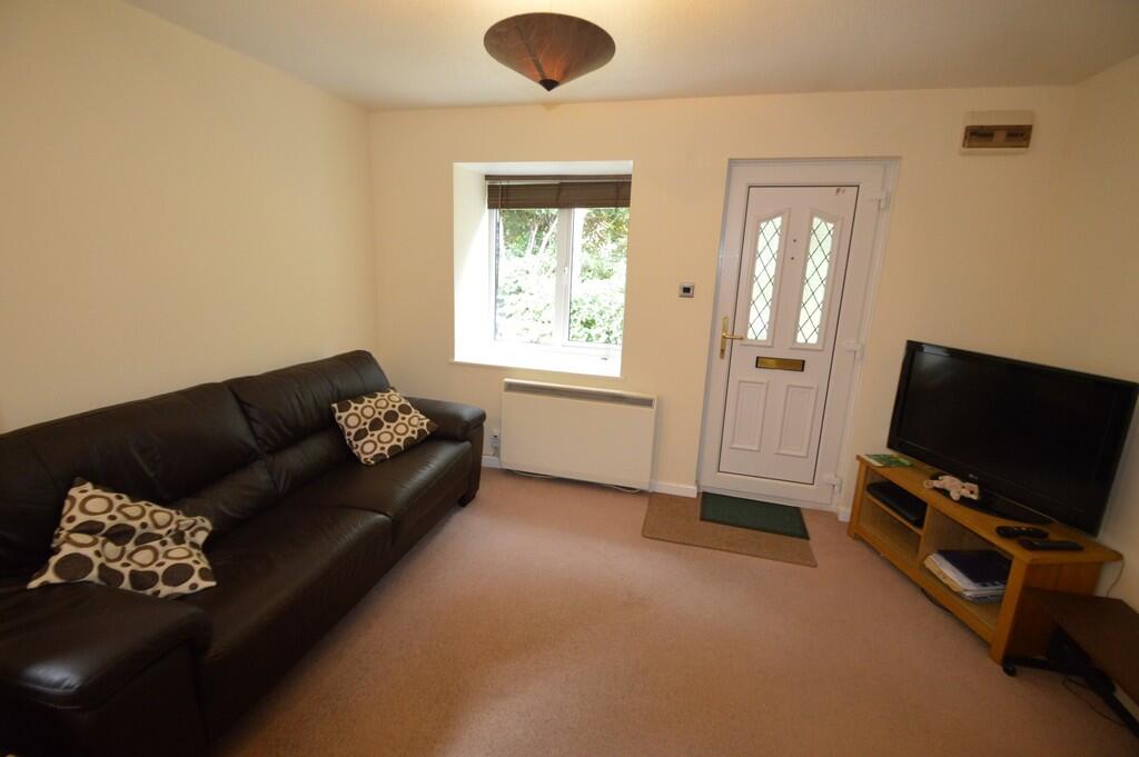 Ramblers Way, Welwyn Garden City photo 3