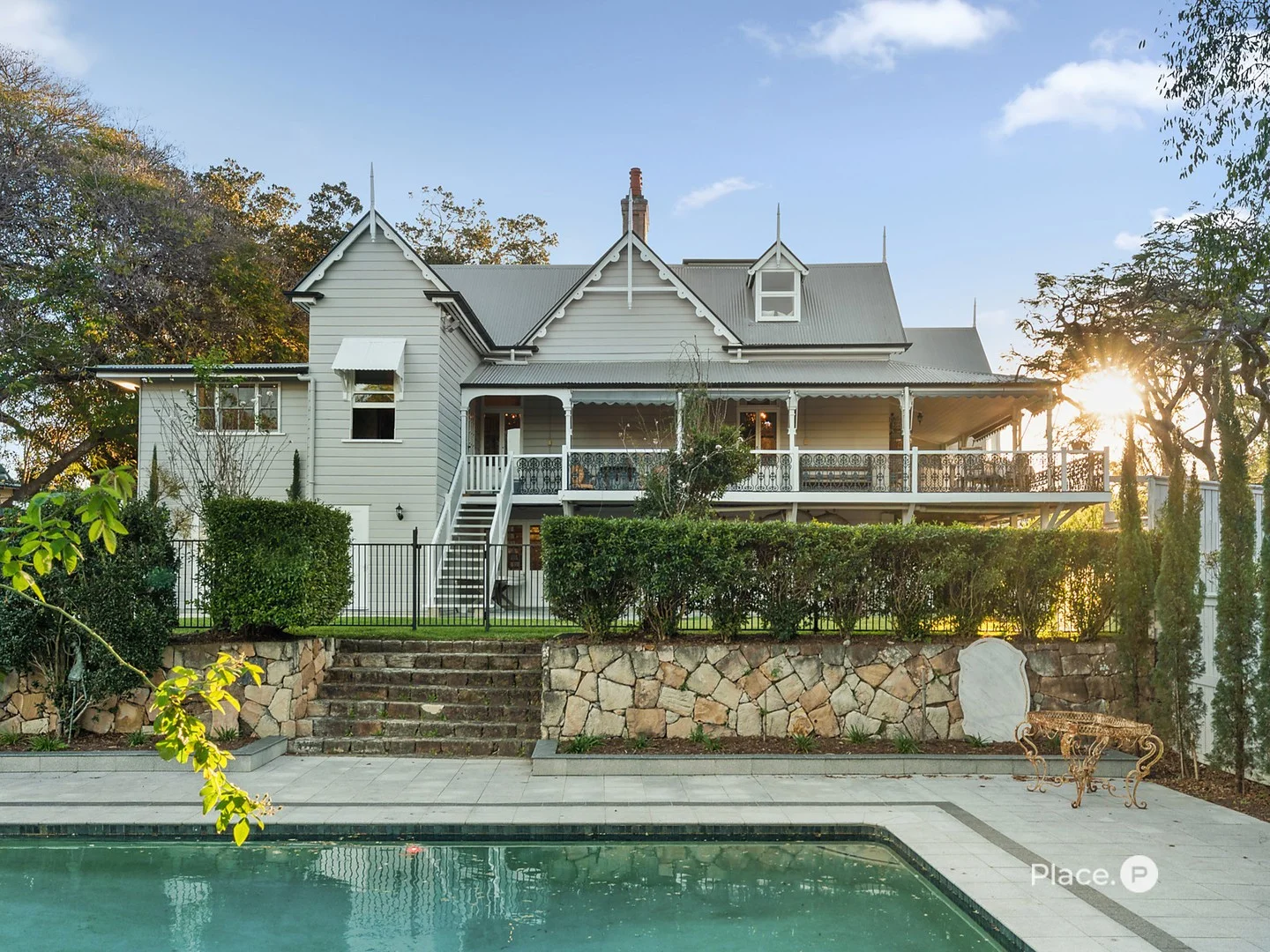 147 Lynne Grove Avenue, Corinda QLD 4075