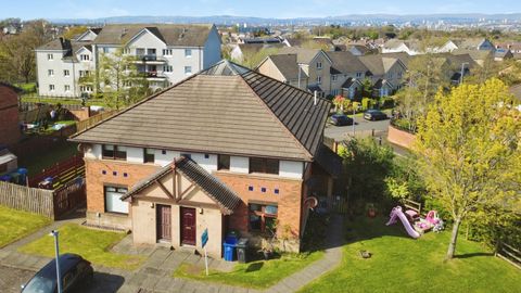 Westcastle Gardens, Glasgow G45