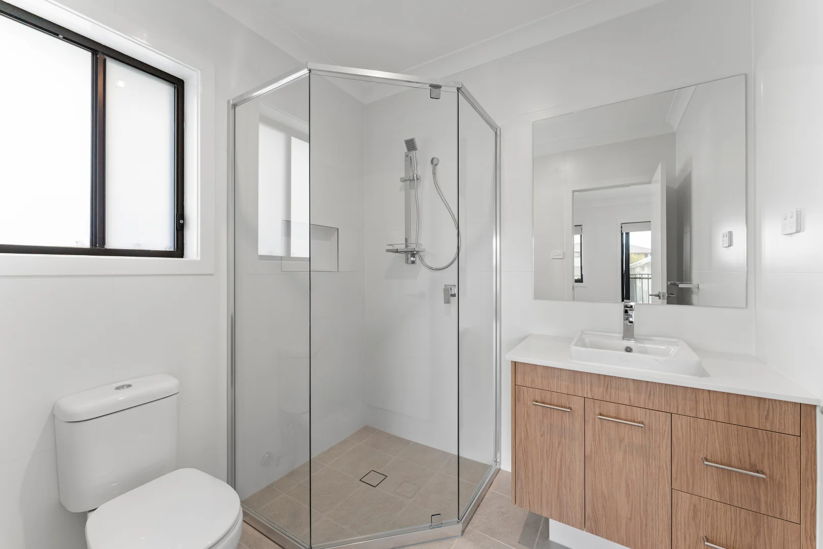 Additional image 10 of 26a Clyde Close, Thirroul NSW 2515