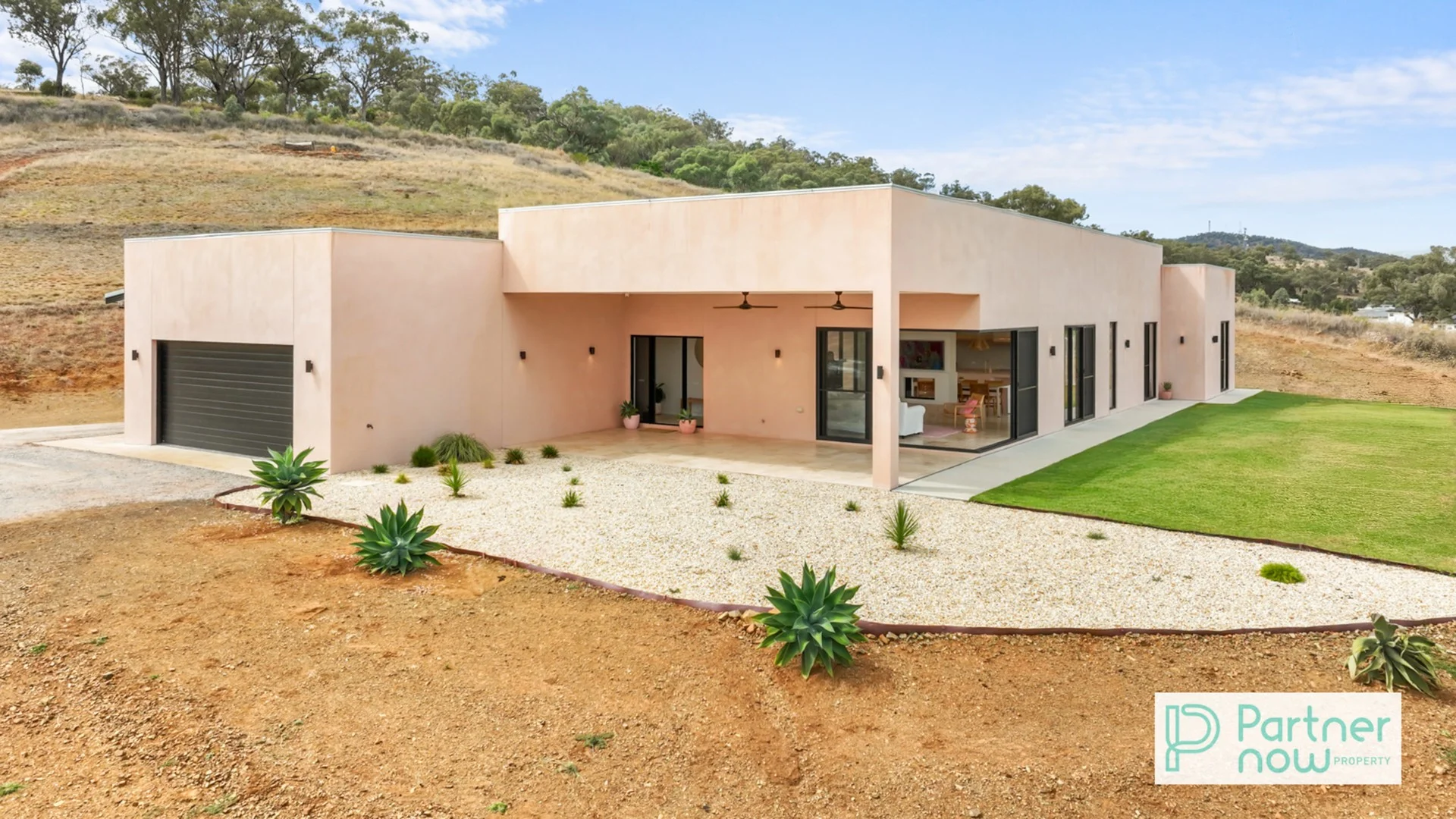 10 Spur Wing Close, Tamworth NSW 2340