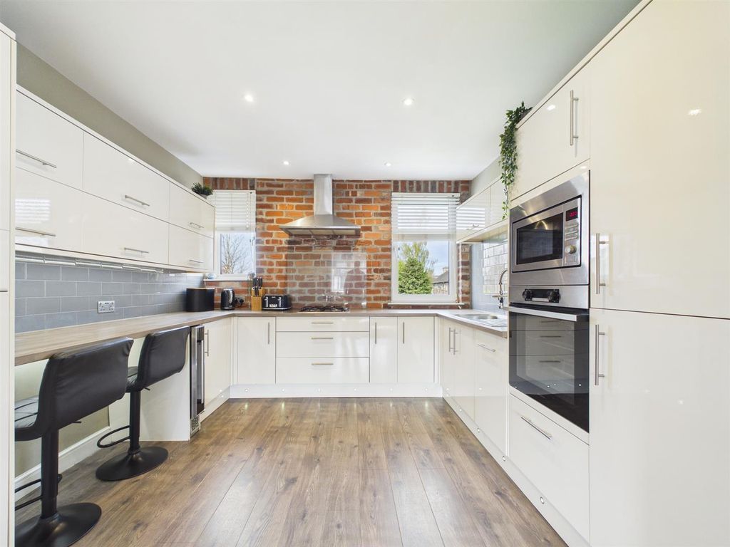 3 bed flat for saleSandy Road, Renfrew PA4 photo 5