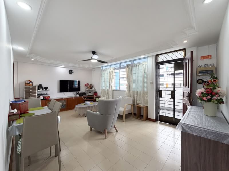 239 Serangoon Avenue 2 photo 3