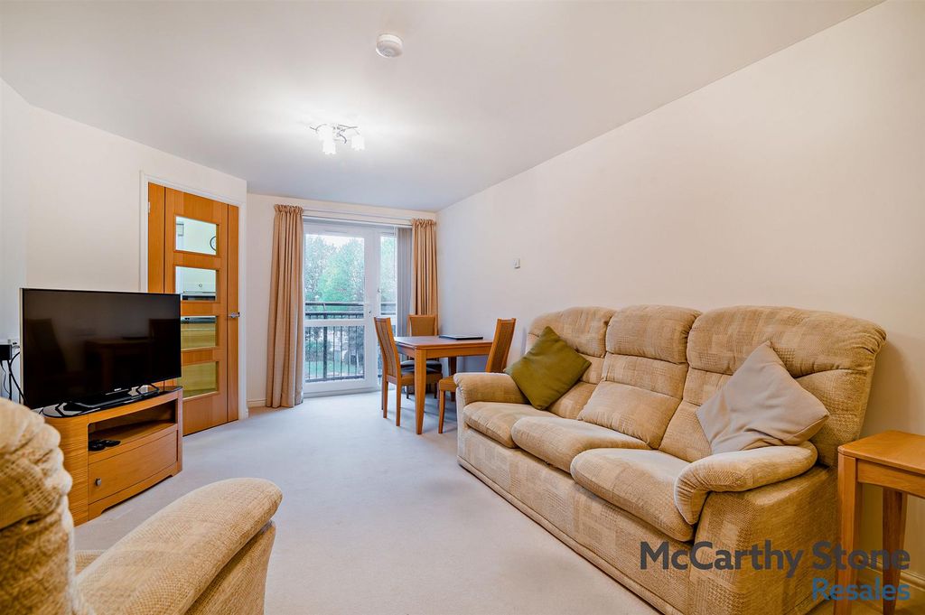 Additional image 3 of 2 bed flat for saleCabot Court, Bath Road, Longwell Green, Bristol BS30