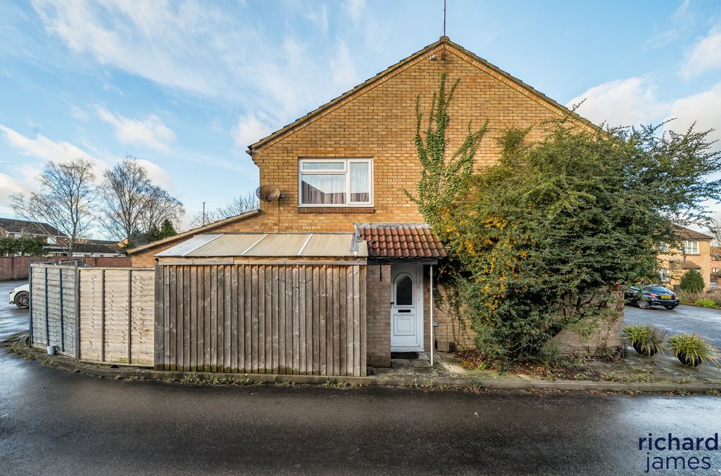 1 bed terraced house for saleThornford Drive, Westlea, Swindon SN5