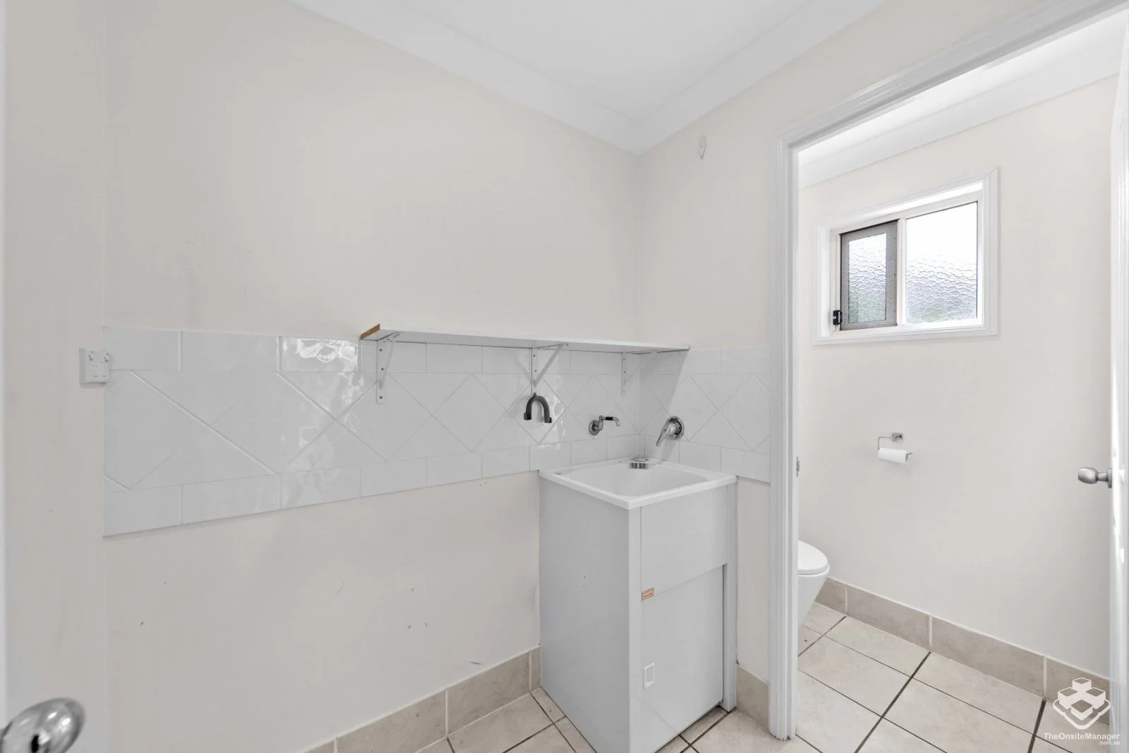 Additional image 6 of ID:21174049/8 Gemview Street, Calamvale QLD 4116