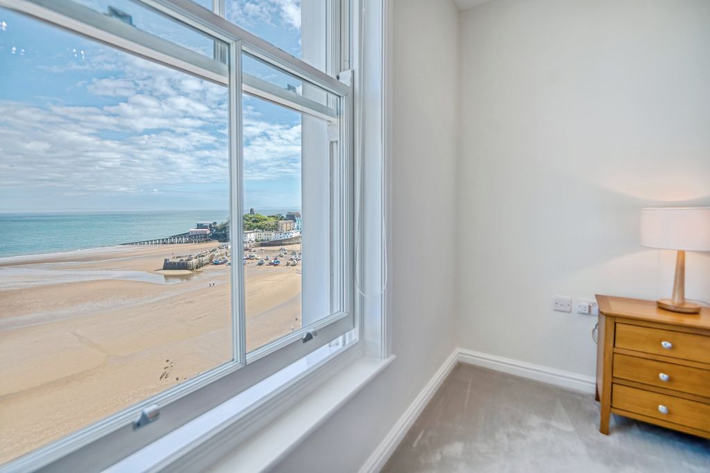 Additional image 12 of 2 bed flat for saleWhite Lion Street, Tenby SA70