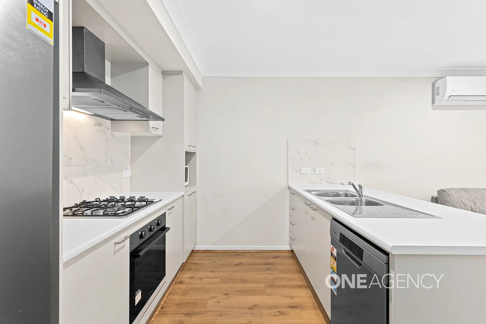 5a Saddleback Road, Stream Hill NSW 2526