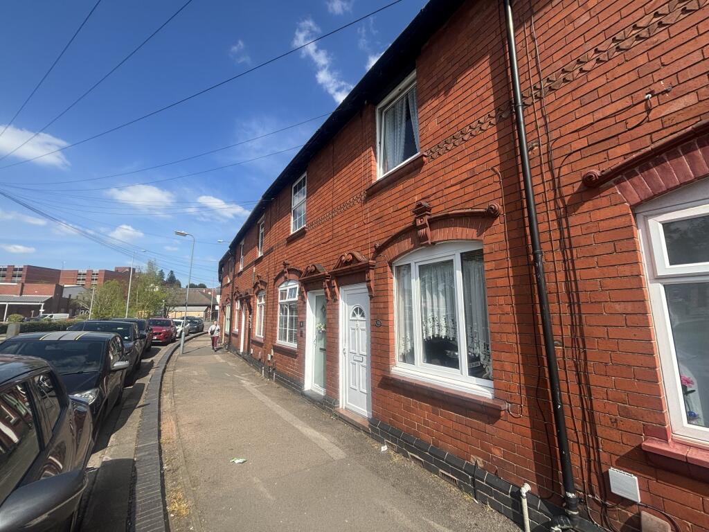 Lower Queen Street, B72