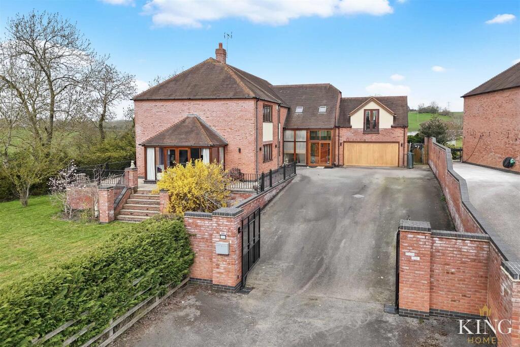 Worcester Road, Knowle Fields, Alcester