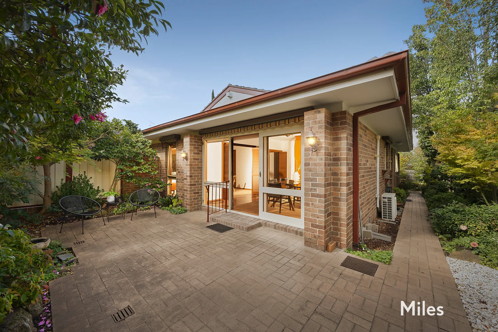 Additional image 10 of 1/94 Locksley Road, Ivanhoe VIC 3079