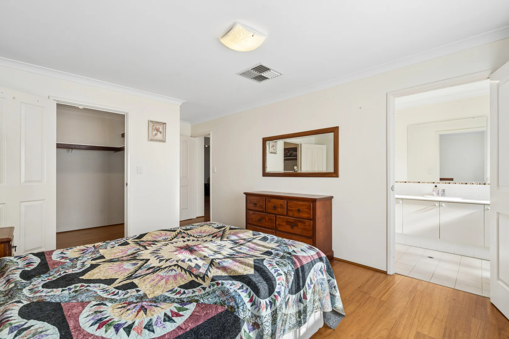 Additional image 20 of 30 Claridge Circle, Thornlie WA 6108