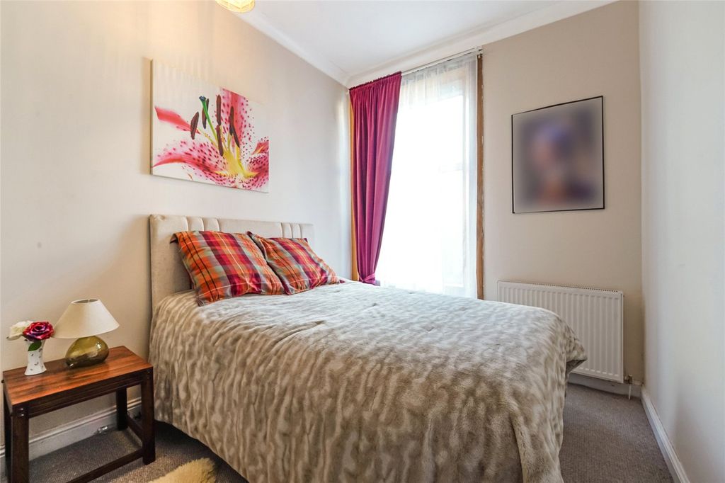 Additional image 7 of 2 bed flat for saleBrisbane Road, Largs, North Ayrshire KA30