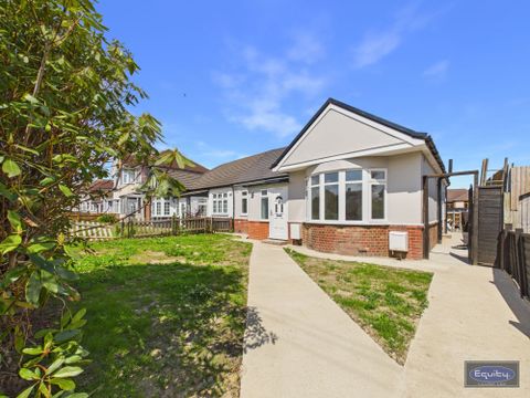 East Rochester Way, Sidcup DA15