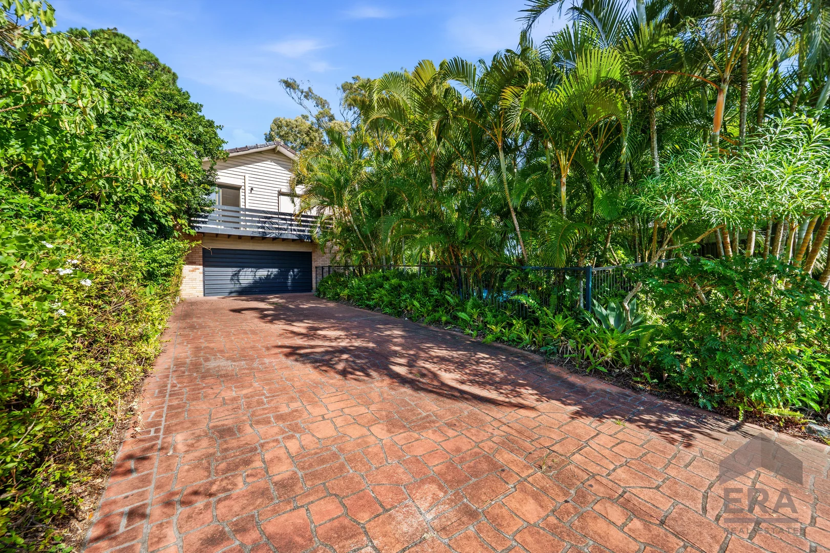 7 Bunya Place, Palm Beach QLD 4221 photo 2