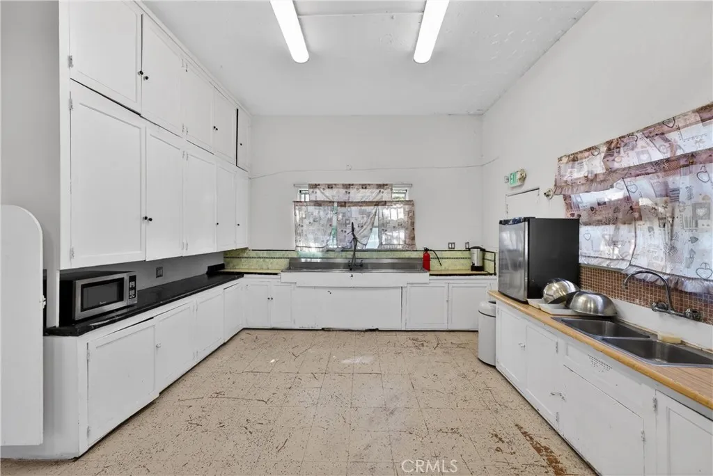 Additional image 24 of 7101 Menlo Ave, Los Angeles, CA 90044