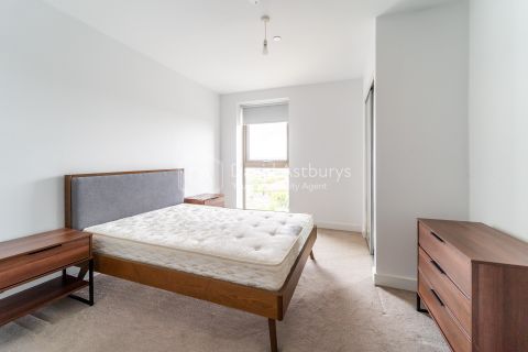 Seven Sisters Road, Seven Sisters, London N15