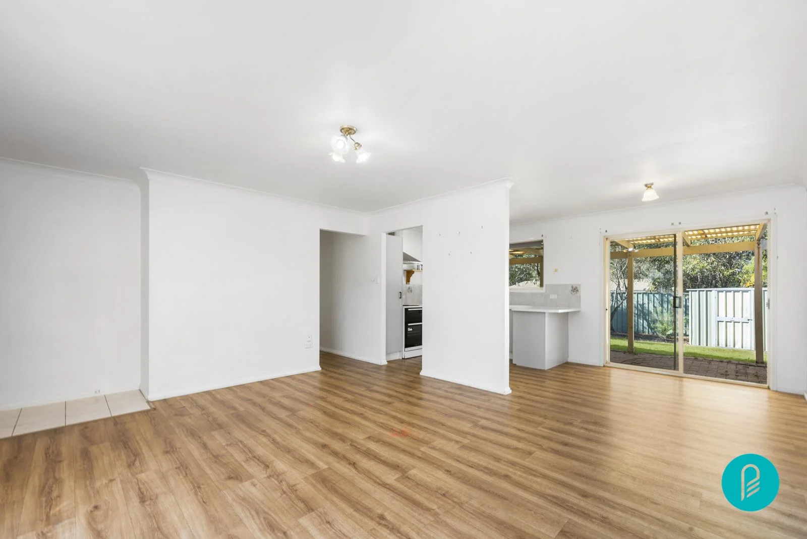 19 Barcrest Street, Crestmead QLD 4132 photo 2