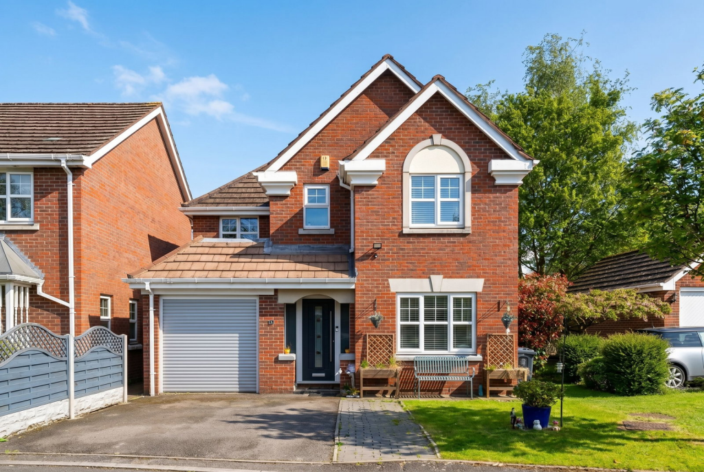 The Holdens, Hall Green