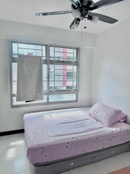 601D Punggol Central photo 2